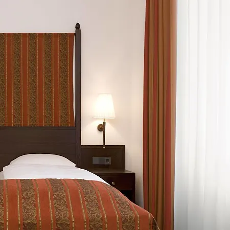 Hotel Steigenberger Inselhotel 5*